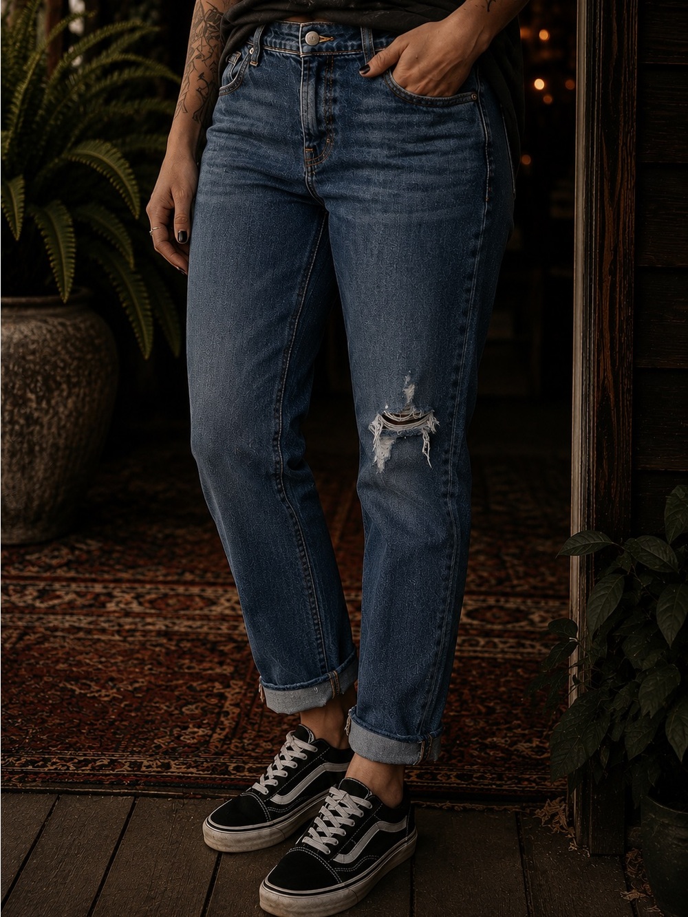 Old Navy Boyfriend Jeans in Medium Blue with Distressed Knee